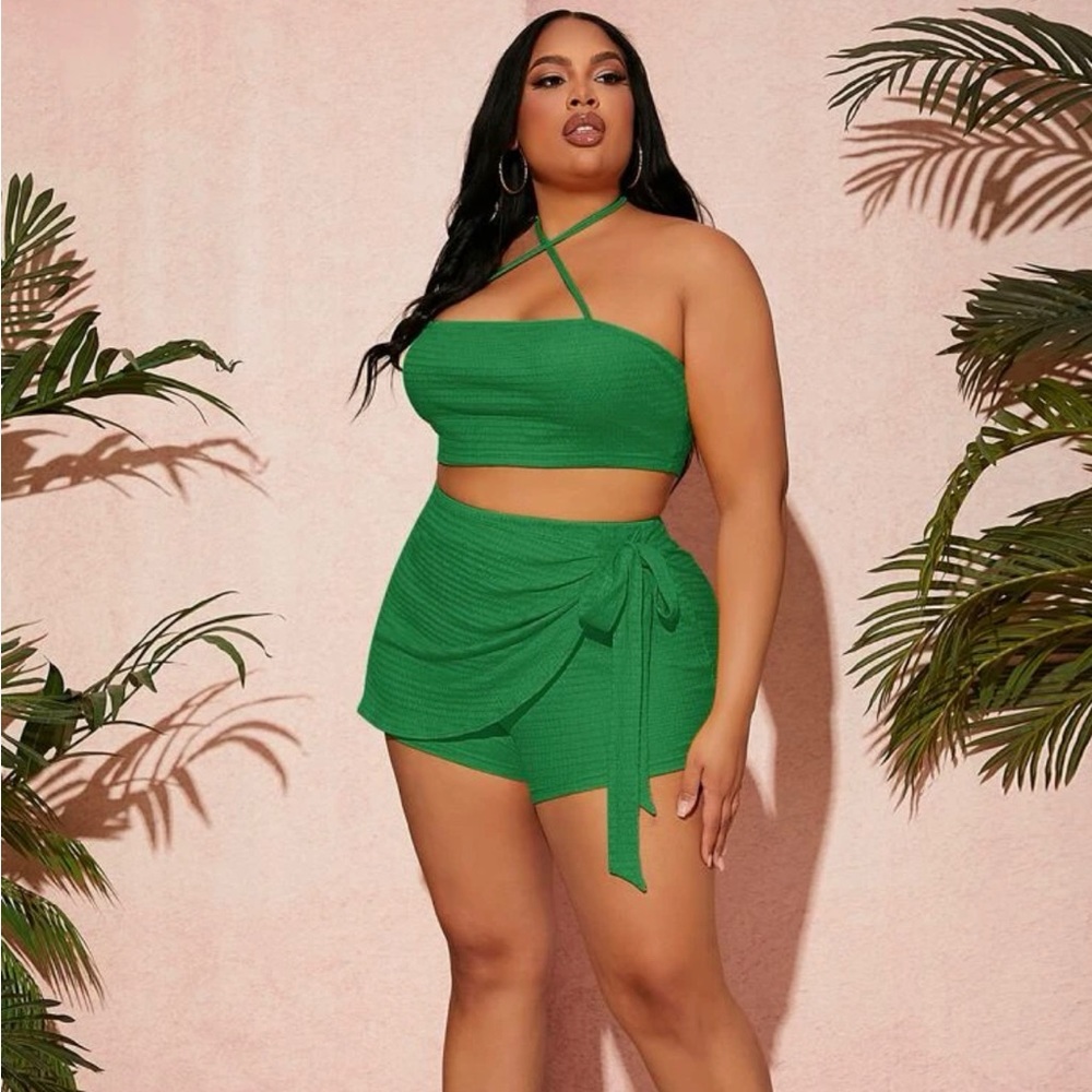 SHEIN SXY Plus Criss Cross Tie Backless Halter Top & Knot Side Skort